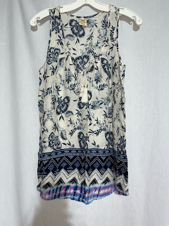 Faded Glory Tops - Faded Glory boho style white Top with Blue Floral Print size S(4-6)